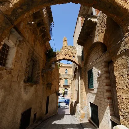 Il Cortile Del Marchese Beccadelli Bed & Breakfast Sambuca di Sicilia