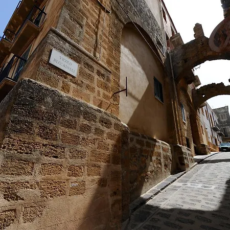 Il Cortile Del Marchese Beccadelli Bed & Breakfast