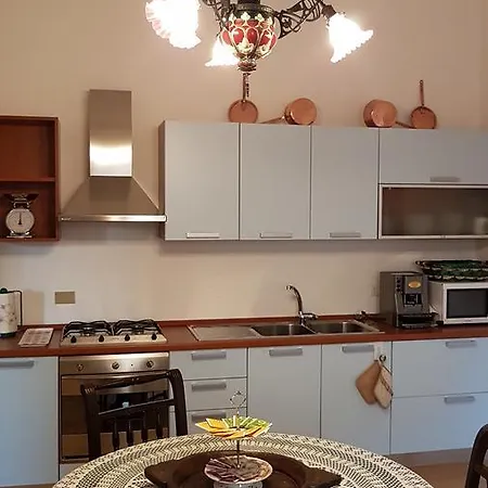 Il Cortile Del Marchese Beccadelli Bed & Breakfast